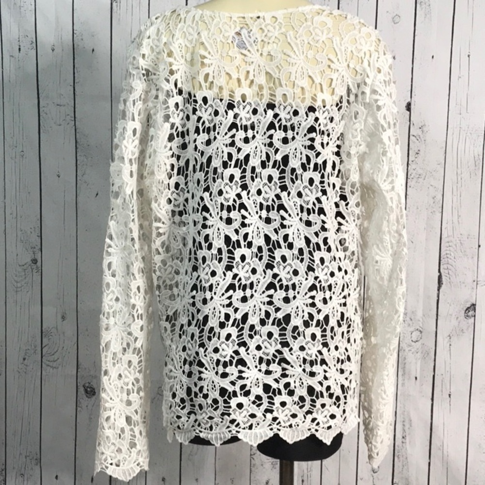 Blanc du Nil lace crochet long sleeve top